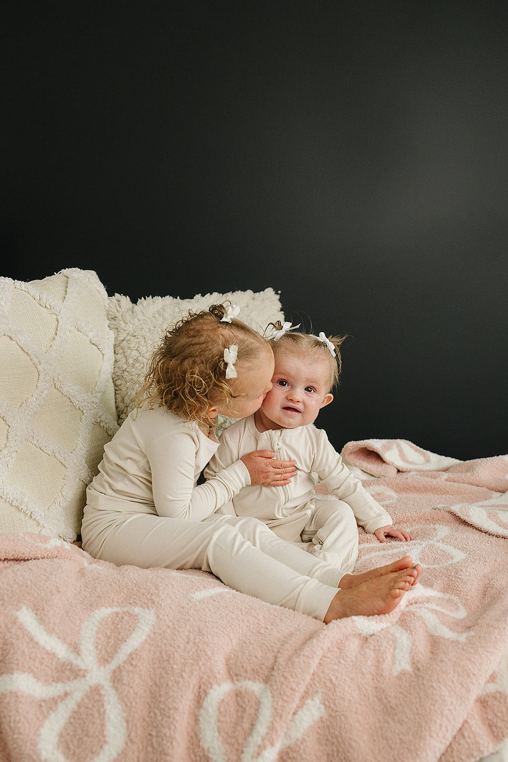 Pink Bow Plush Blanket