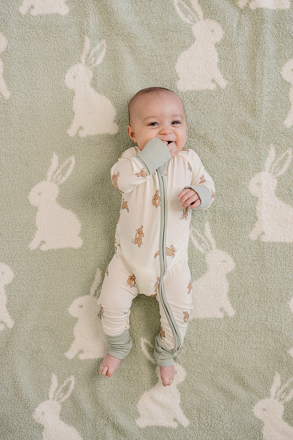 Bunny Ribbed Bamboo Zipper